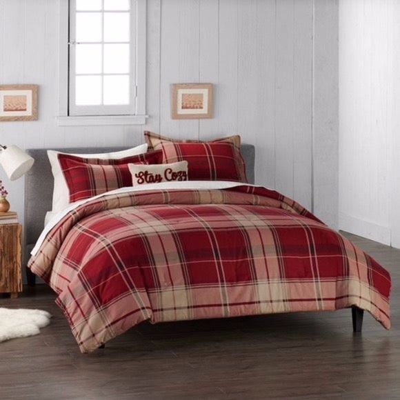 Cuddl Duds Other - Cuddl Duds Red Plaid 4-Piece Comforter